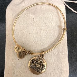 Alex and Ani Queen’s Crown Bracelet